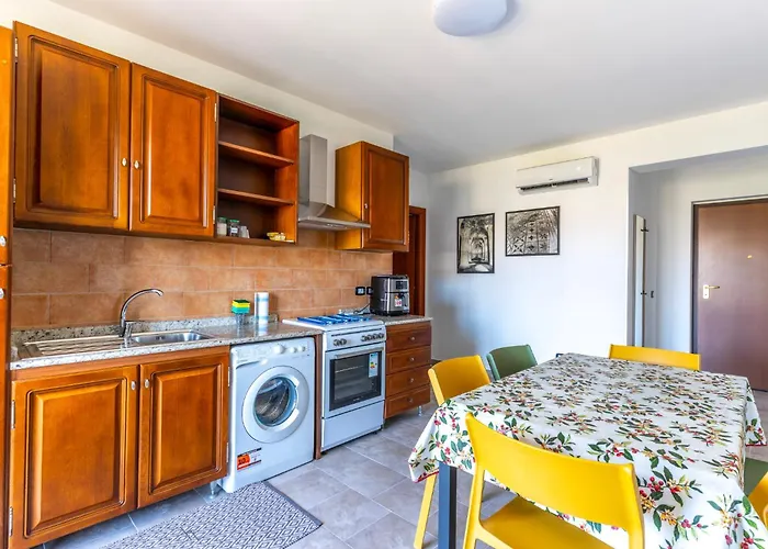 アパート Cariddi